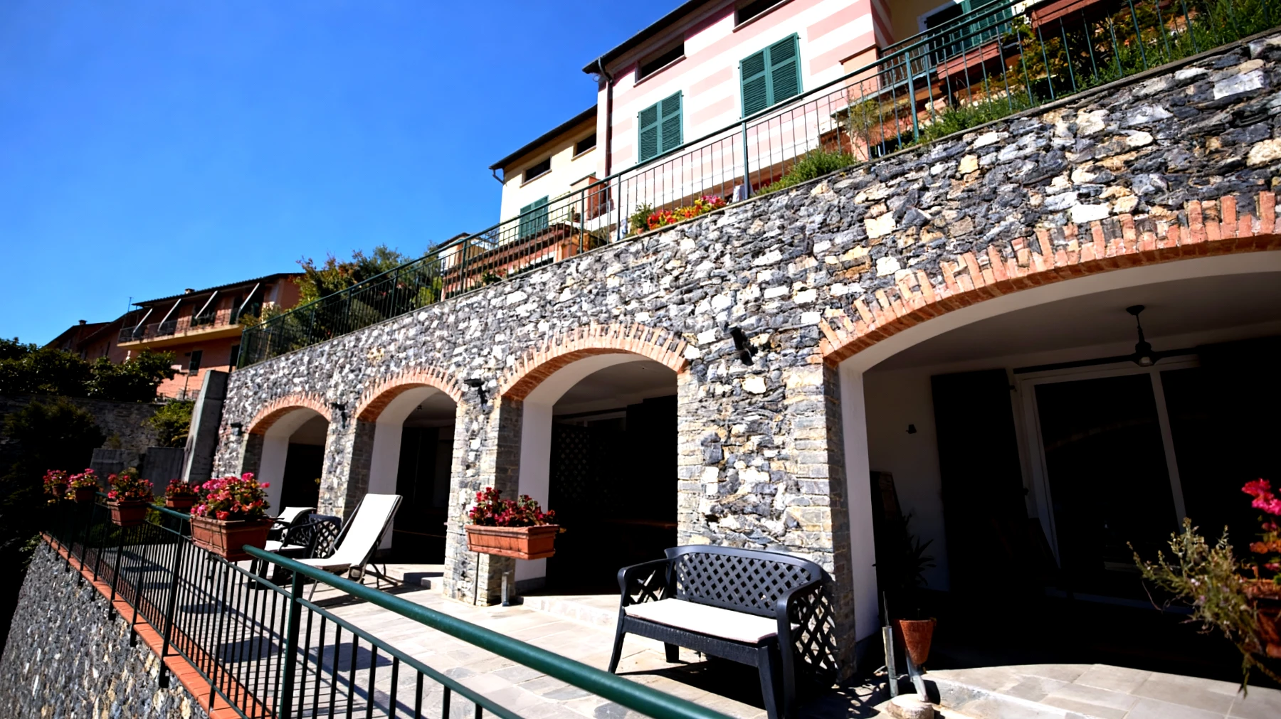 Un posto al sole 2025-12-21T10:40:19.557Z"